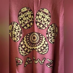 Pawz short sleeve tee, size large. NWOT.